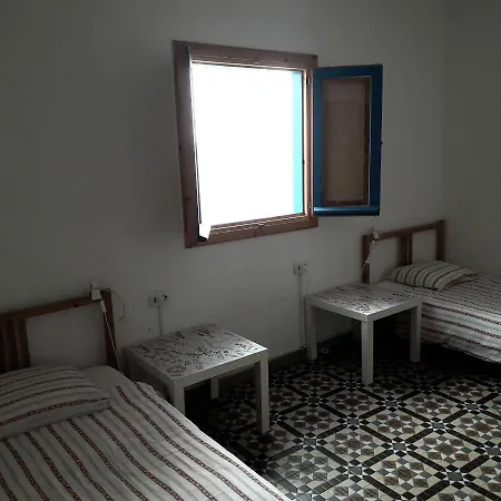 بيت شباب Sol Y Mar Surf Camp كوراليهو