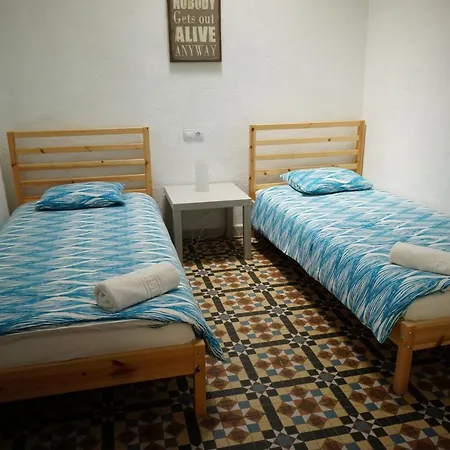 بيت شباب Sol Y Mar Surf Camp