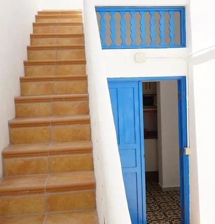 بيت شباب Sol Y Mar Surf Camp *