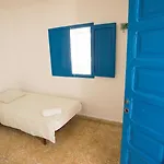 Sol Y Mar Surf Camp Hostel Corralejo