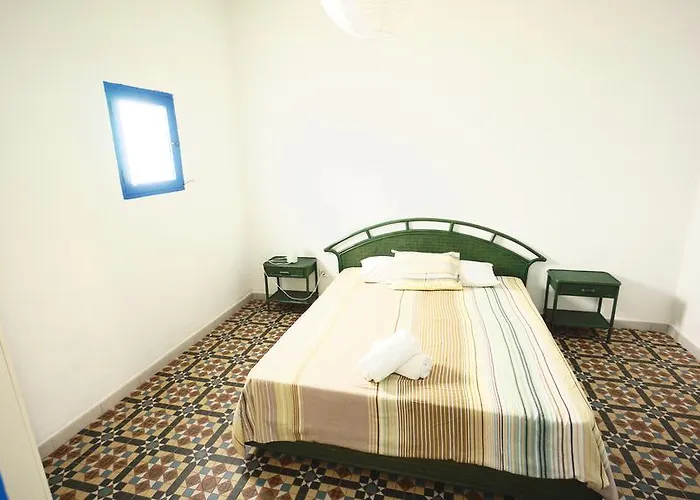 Hostal Sol Y Mar Surf Camp *