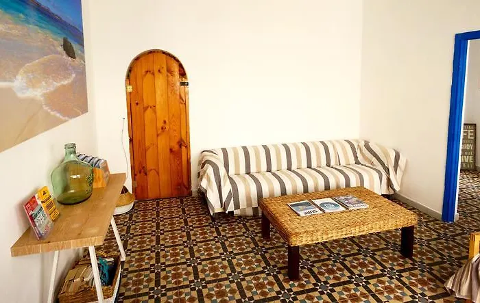 Hostal Sol Y Mar Surf Camp Corralejo