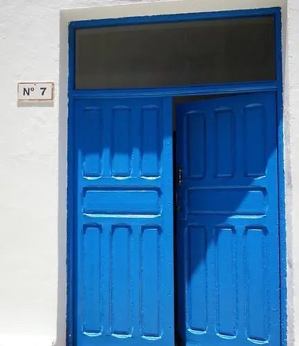 Hostal Sol Y Mar Surf Camp *