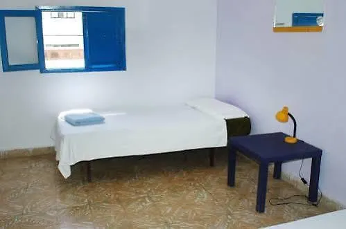 Hostal Sol Y Mar Surf Camp *