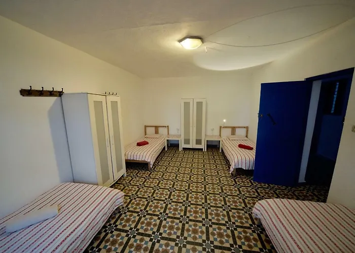 旅馆 苏雷马冲浪营酒店 *